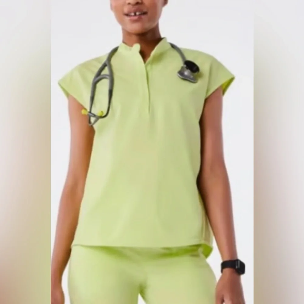 Figs S Rafaela Scrub Top in Sea Mist - LIKE NEW! - Picture 1 of 2